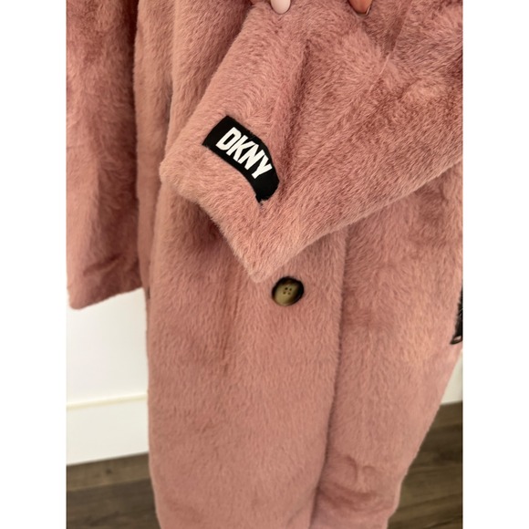 DKNY Plush‎ Faux Fur Coat Button Front Pink Zipper Pockets Small Chic NWOT - Picture 4 of 12